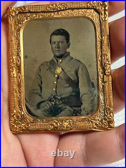 Antique Civil War Confederate Soldier Pistol Daguerreotype Gutta Percha Case