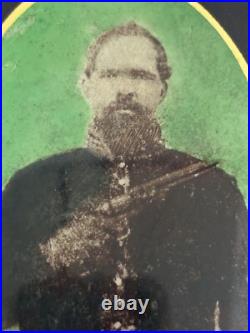 Antique ID Civil War Confederate Soldier Revolver Celluloid Tintype Photograph