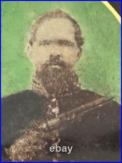 Antique ID Civil War Confederate Soldier Revolver Celluloid Tintype Photograph