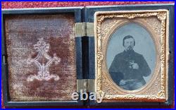 CIVIL War Ambrotype Photo Confederate Soldier Double Armed Pistols Identified