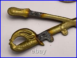 Civil War Cavalry Crossed Sabers Hat Insignia Union or Confederate Aged Patina