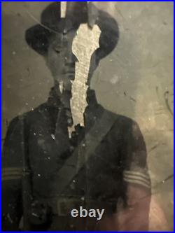 Civil War Confederate Tintype Photo Wishbone Buckle Armed Officer Enfield